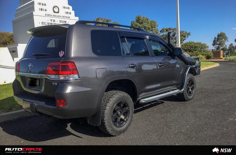TOYOTA LANDCRUSIER BEAST BLACK   MACHINED WITH DARK TINT